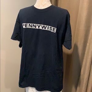 Pennywise Black T-shirt large